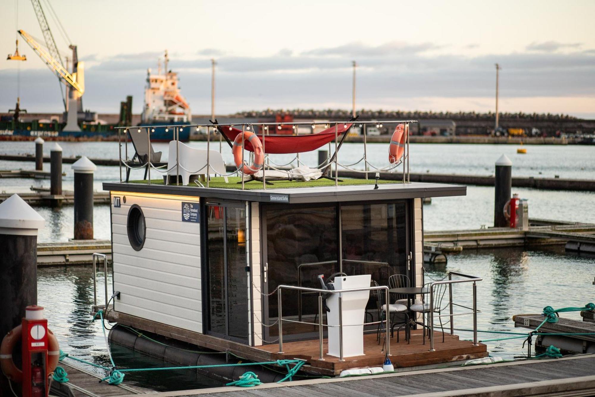 The Homeboat Company Ponta Delgada-Acores エクステリア 写真